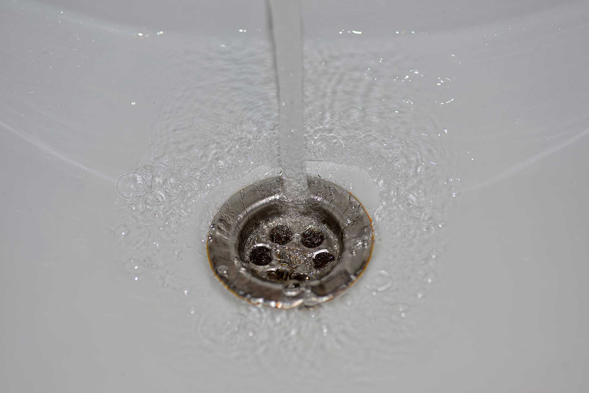 A2B Drains provides services to unblock blocked sinks and drains for properties in Edinburgh.